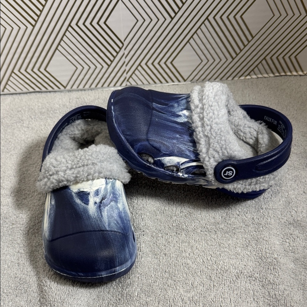 Striderite Cozy Lit Bray shoes size 5 baby Clogs Fleece Lining slip-on
